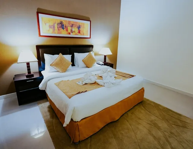 غرفة ديلوكس بسرير كينج للمدخنين، Villaggio Hotel and Resort Abu Dhabi 4/10