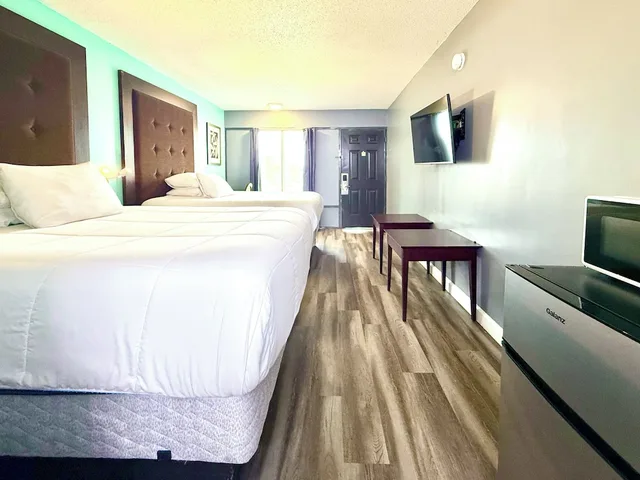 غرفة بسريرين مزدوجين، Americas Best Value Inn Blytheville 1/10