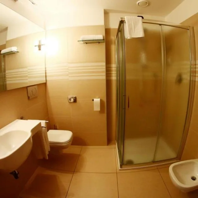 جناح بسرير مزدوج بشرفة، Hotel Novarello Resort and Spa 2/2