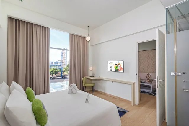 جناح بسرير كوين، Whiz Hotel Sudirman Cilacap 1/6