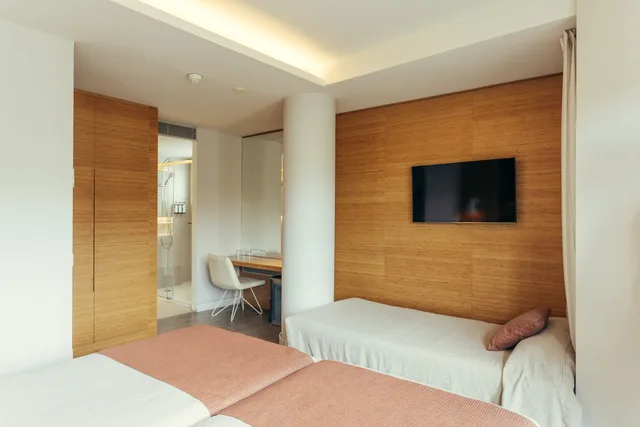 غرفة سوبيريور ثلاثية بشرفة، Park Hotel Barcelona 3/7