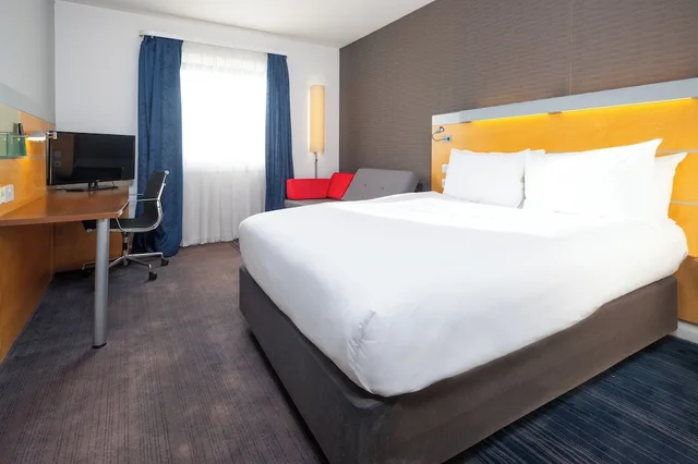 غرفة قياسية بسرير مزدوج مع أريكة، Holiday Inn Express Bedford 7/9