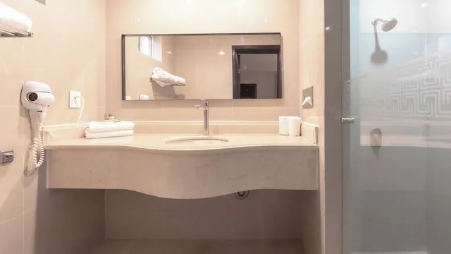 غرفة قياسية بسريرين مزدوجين بإطلالة على المسبح، InHouse Select Hacienda Tres Rios 6/6