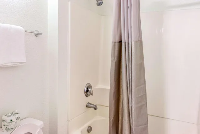 غرفة رباعية، Motel6 Bakersfield, CA - East 8/10