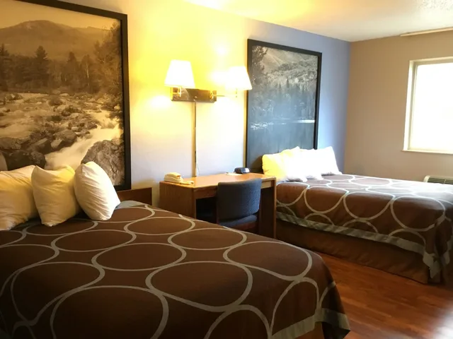 غرفة بسرير مزدوج لذوي الإعاقة، Super 8 by Wyndham Newburgh/West Point Near Stewart Airport 1/6