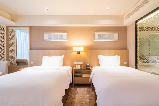 Deluxe Twin Bed Room, Quanzhou C&D Hotel 6/10
