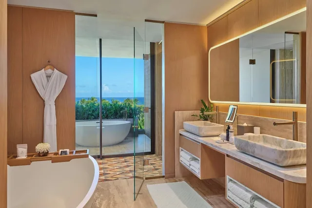 جناح ملكي بإطلالة على البحر بشرفة بغرفة نوم واحدة، The St. Regis Cap Cana Resort 3/5