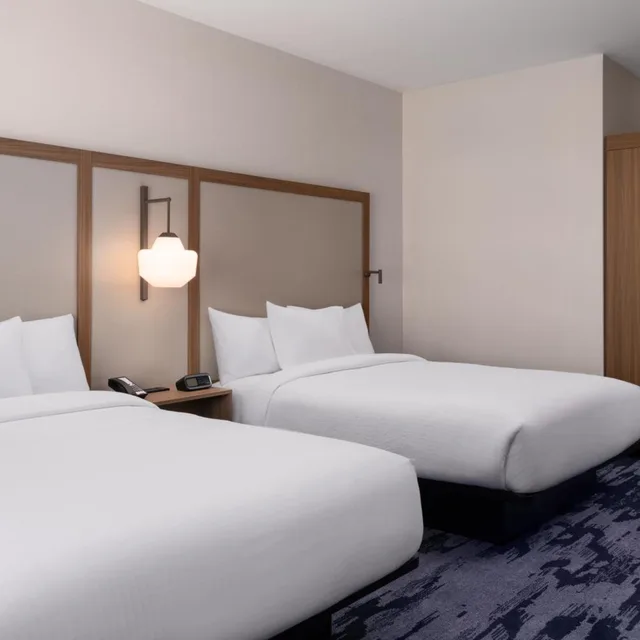 غرفة قياسية بسريرين كوين، Fairfield By Marriott Inn & Suites Cincinnati Oakley 2/4