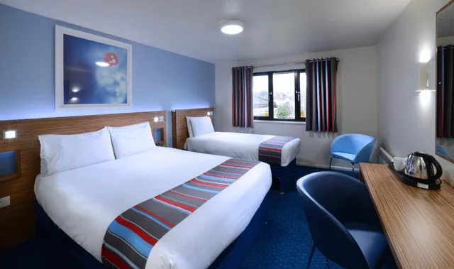 غرفة ثلاثية، Travelodge Dublin Airport North - Swords 1/3
