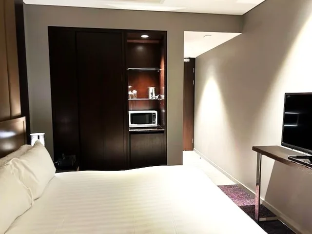 Atrium, Queen Bed، Beetson Hotel Brisbane 5/7