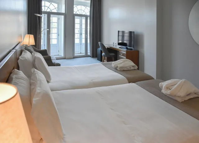 غرفة ديلوكس بسرير مزدوج وسرير فردي، Hotel Toural 4/9