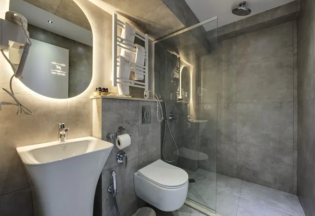 غرفة سوبيريور بسرير كينج، Mit Hotel Tbilisi 2/3