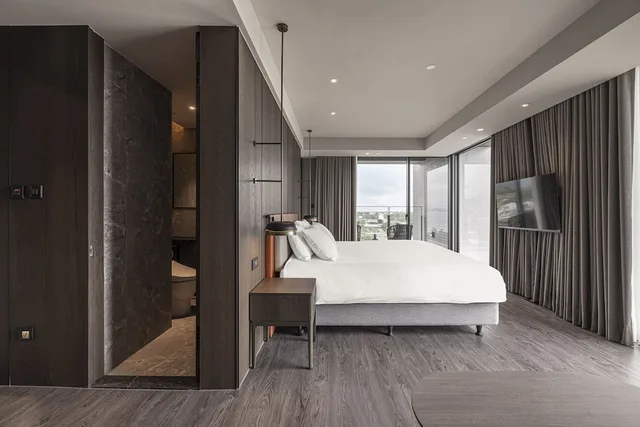 Serenity, Junior Suite, Superior, Executive, King Bed, Ocean View, Building، Lakeshore Hotel Hualien Taroko 2/4