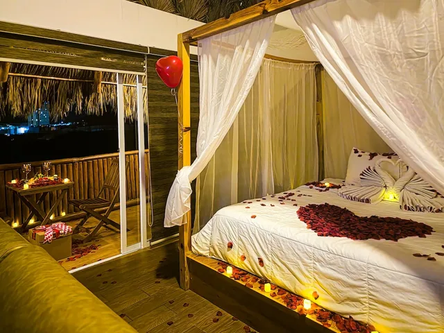 Deluxe, Cabin, King Bed, Valley View, Palm Valley Cabins 1/3