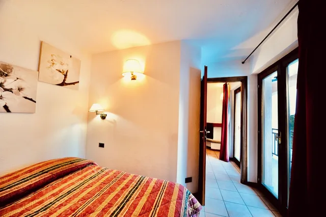 شقة كلاسيكية بسرير كينج وسرير فردي بغرفة نوم واحدة مع أريكة، Residence villa Frejus 4/9