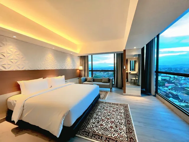 جناح ركني، The Jogja Hotel and Conference Center 2/3