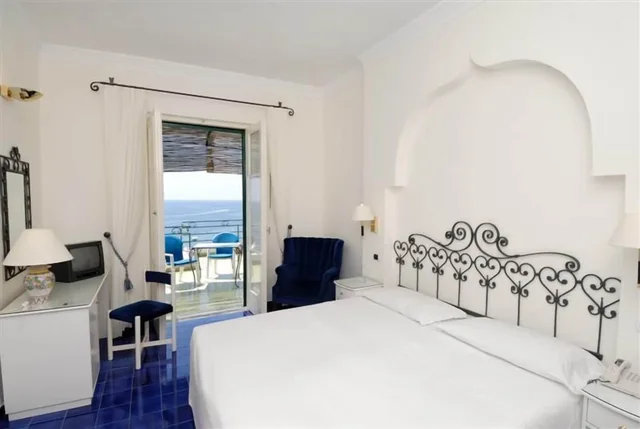 غرفة سوبيريور بسرير مزدوج أو سريرين منفصلين بشرفة، Hotel Aurora Amalfi 4/10