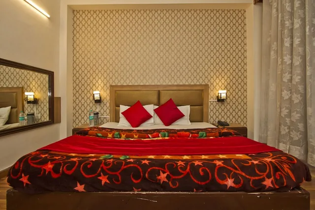1 Bedroom, Superior, Studio, Single Bed, Mountain View, Smoking, Hotel Sitara International 1/5