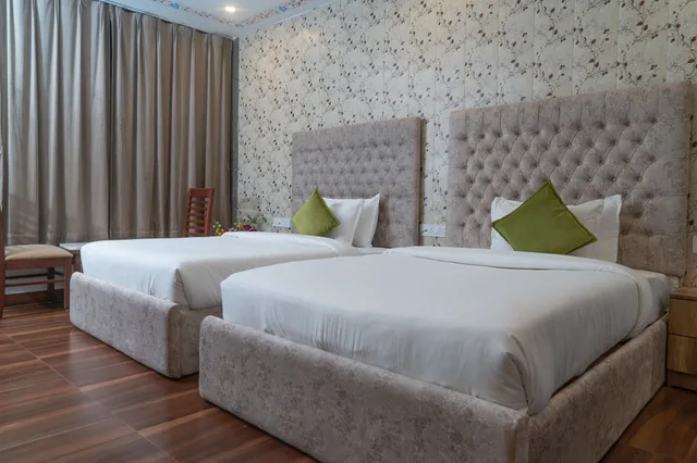 غرفة عائلية بسريرين منفصلين، Pax Grand Blue Udaipur 3/3