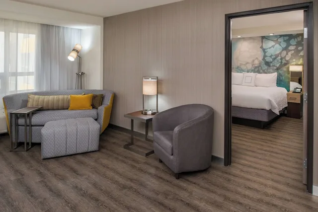 جناح بسرير كينج بغرفة نوم واحدة مع أريكة، Courtyard By Marriott Temecula Murrieta 3/5