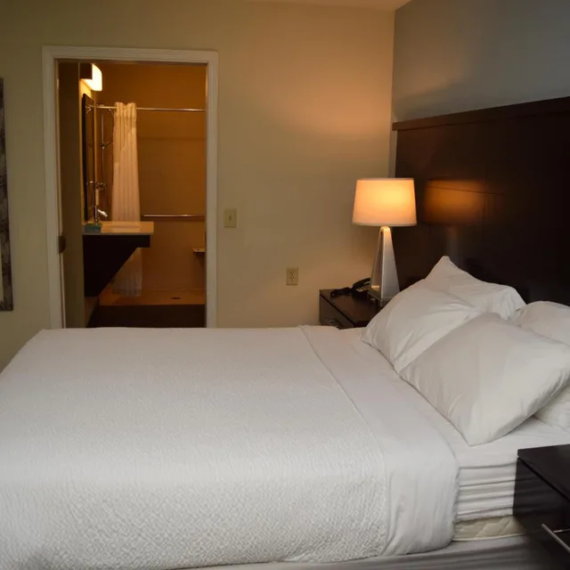 جناح بسرير كوين بغرفة نوم واحدة، Staybridge Suites Syracuse Liverpool 2/6