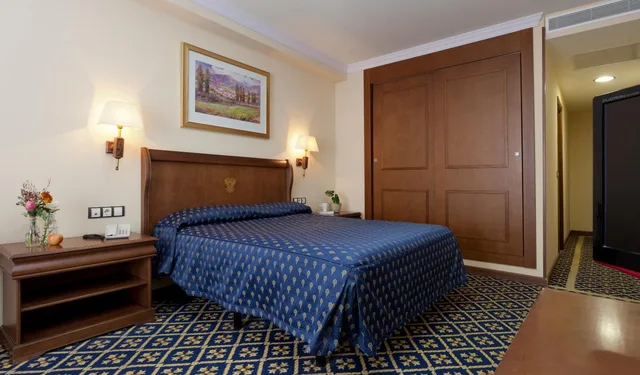 غرفة بسرير مزدوج، Agora Juan de Austria 4/10