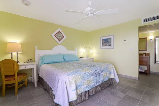 غرفة قياسية بسرير كينج بإطلالة على البحر، Glunz Ocean Beach Hotel and Resort 6/10