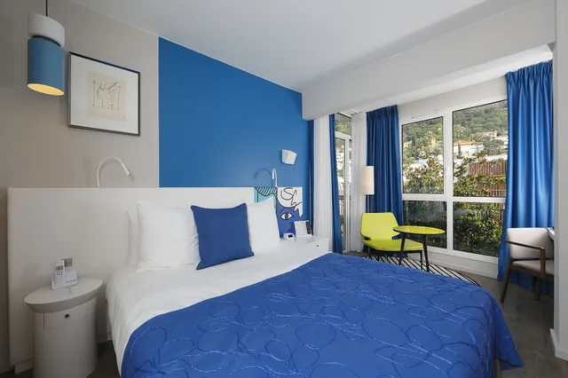 Room, Queen Bed, Garden View, Balcony, HOTEL NAPOLEON 1/5