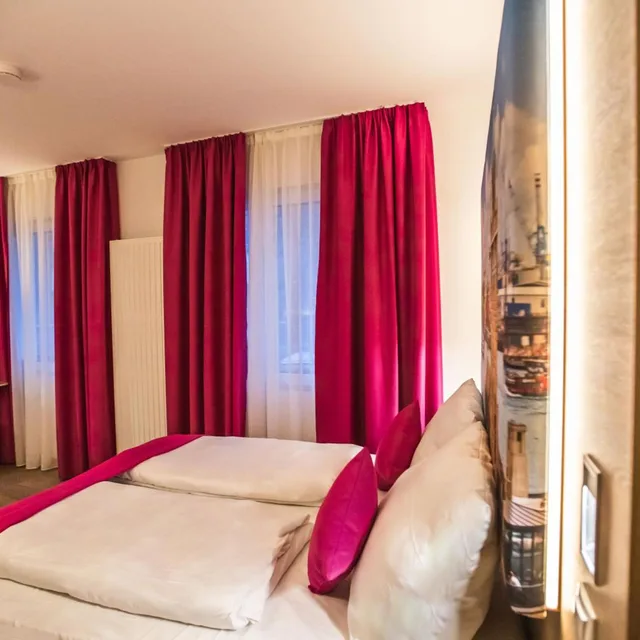 غرفة ثلاثية بحمام خاص، Hotel Luckys Inn Gmbh 6/10