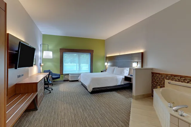 جناح بسرير كينج، Holiday Inn Express Campbellsville 3/7