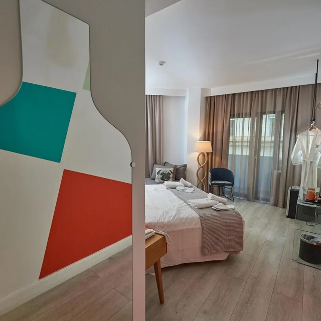 Junior Suite, Balcony, Blue Bottle Hotel 3/10