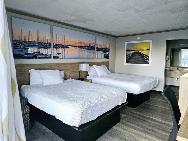 غرفة قياسية بسريرين كوين، Days Inn By Wyndham Washington 1/6