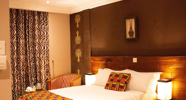 غرفة قياسية بسرير مزدوج، Airport West Hotel 4/10