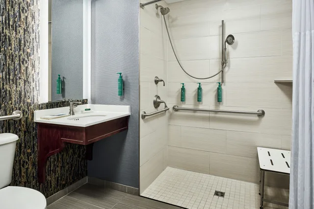 Suite, King Bed, Sofa, Hotel Alex Johnson Rapid City Curio Collection By Hilton 4/6