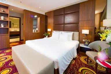 جناح رئاسي بإطلالة على النهر، Van Phat Riverside Hotel 2/2