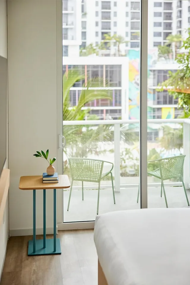 Room, King Bed, Balcony, Arlo Wynwood 2/7