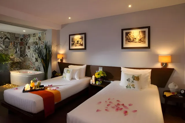 Serene, Standard, Twin Beds, No Window، Silverland Sakyo Hotel 1/10