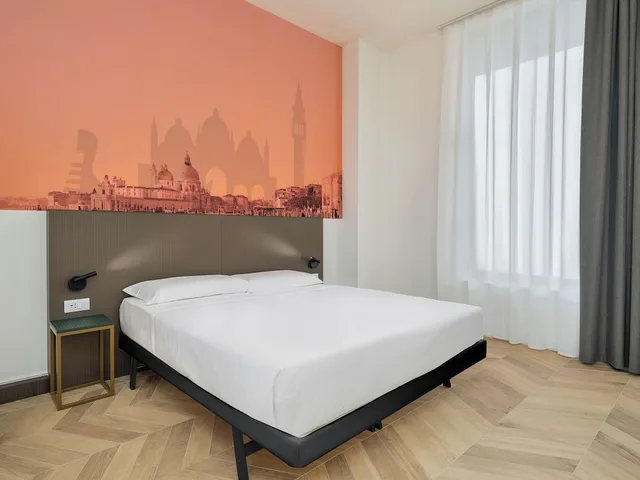 غرفة مزدوجة بسرير كينج بإطلالة، B&B HOTEL Venice Laguna 2/10