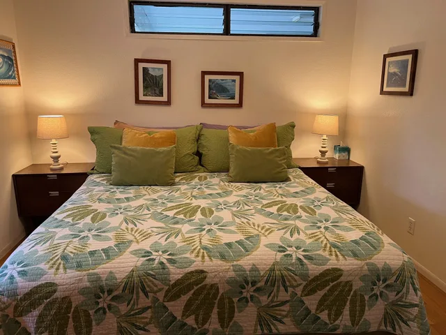 كوخ عائلي بسرير كينج وسرير كوين بإطلالة على الحديقة بغرفتي نوم مع أريكة بمطبخ، Ala Kai Bed Amp Breakfast 2/2