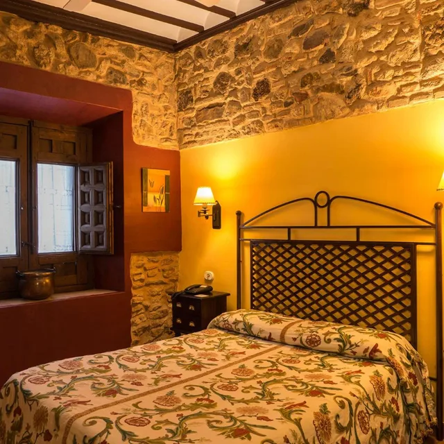 Rustic, Double Bed، La Casa Del Rector Hotel 8/10