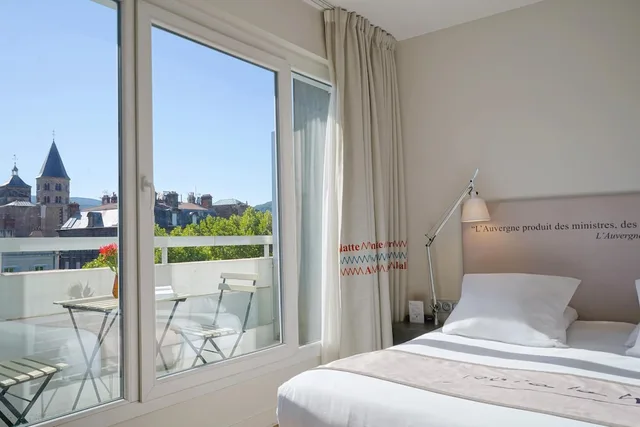 غرفة سوبيريور بسرير كوين بشرفة، Hotel Litteraire Alexandre Vialatte, BW Signature Collection 3/10
