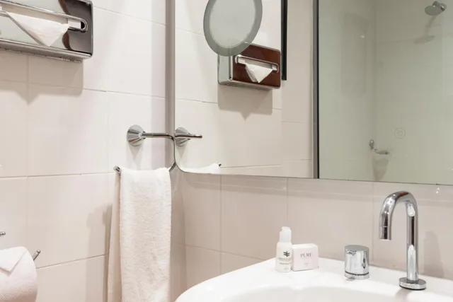 غرفة بسرير مزدوج أو سريرين منفصلين، Airways Hotel 6/7