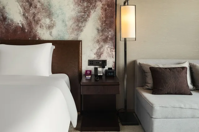 غرفة قياسية بسرير كينج بإطلالة على النهر، CROWNE PLAZA CHENGDU WENJIANG 5/10
