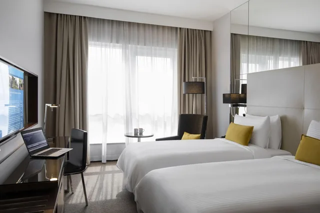 غرفة عائلية، سنترو سلامة جدة من روتانا(Centro Salama Jeddah By Rotana) 1/5