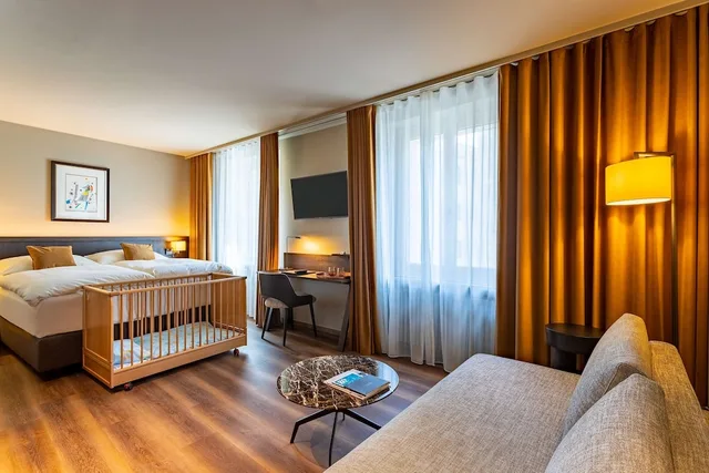 Deluxe, Art Boutique Hotel Monopol 8/10