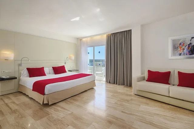 جناح جونيور بثلاثة أسرّة بشرفة، Grupotel Taurus Park 1/4