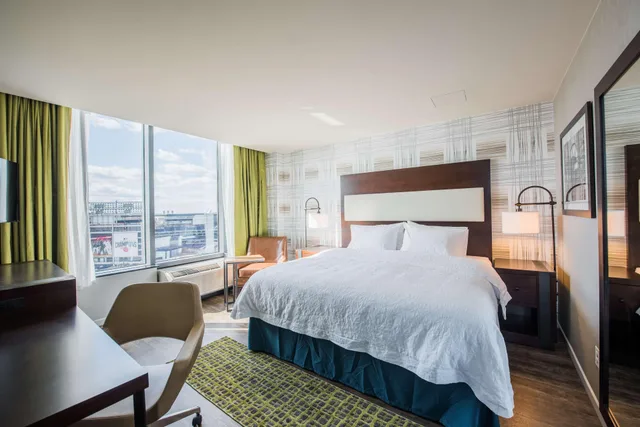 غرفة بإطلالة، Hampton Inn and Suites Washington DC Navy Yard 2/5
