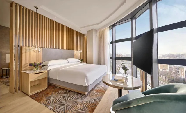 Regency, Executive, Suite، Hyatt Regency London Olympia 2/5