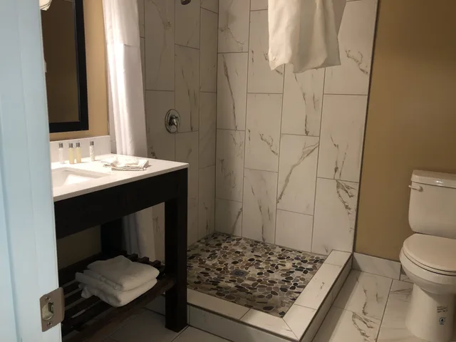 غرفة ديلوكس رباعية بسريرين كوين، Hotel Elevation 3/4