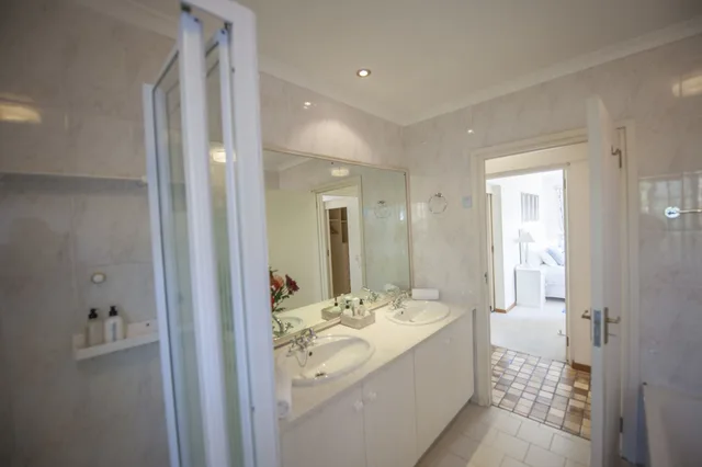 Sunkissed, 2 Bedrooms, Suite, Twin Beds، Bayside Lodge 4/4